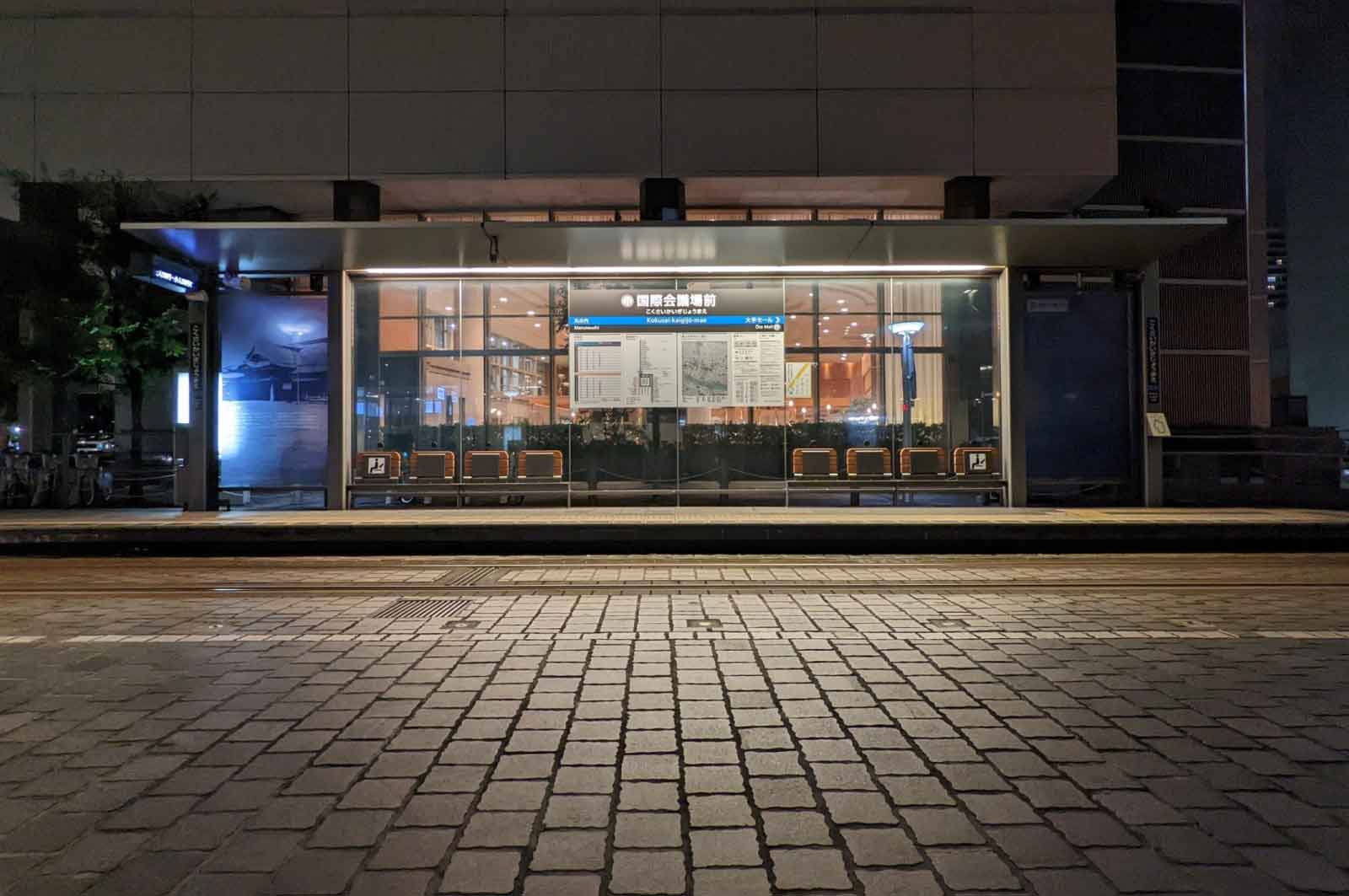 夜の富山の街