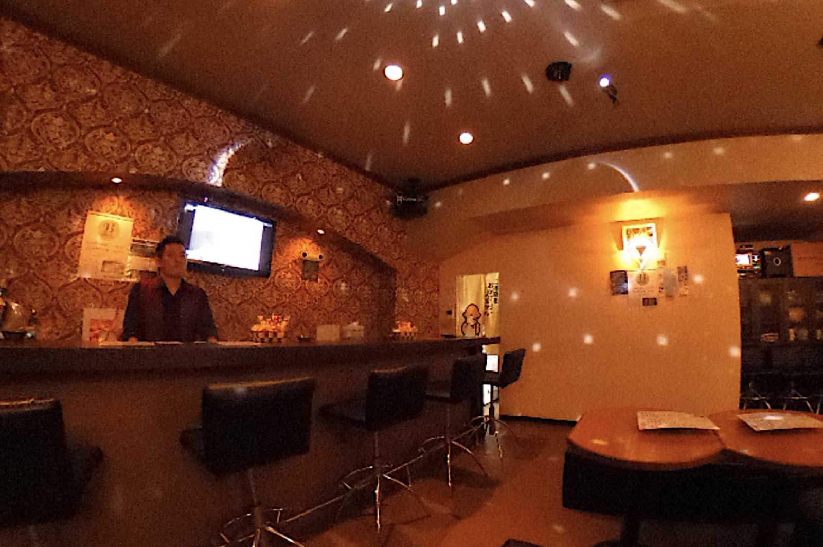 BAR BITCH(バー・ビッチ)