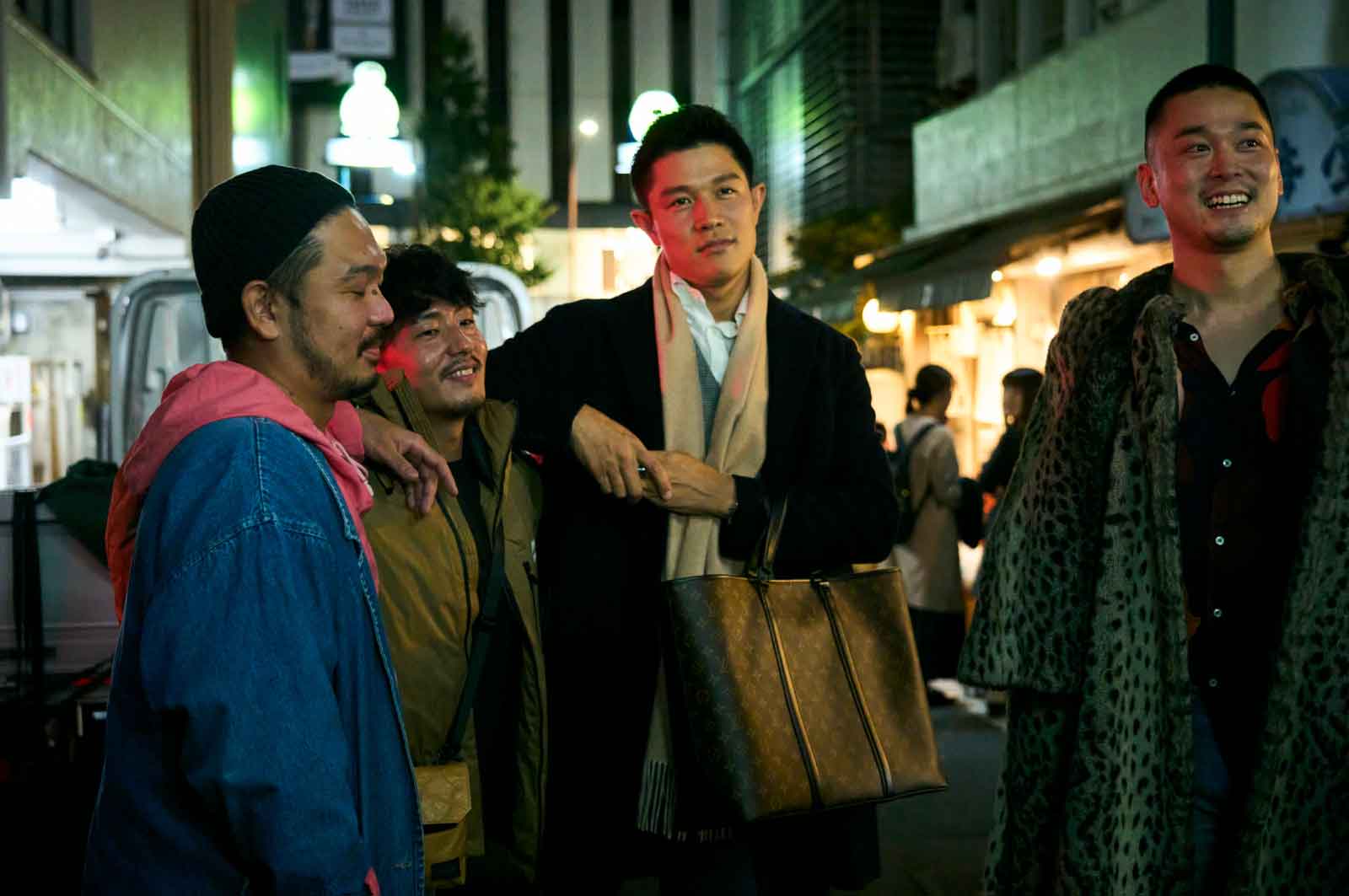 高級ブランドに身を包む浩輔