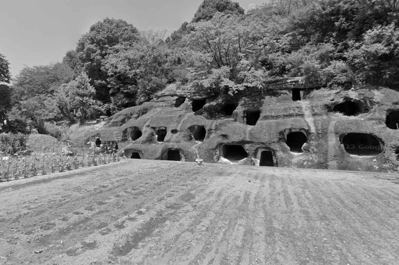 長岡百穴古墳
